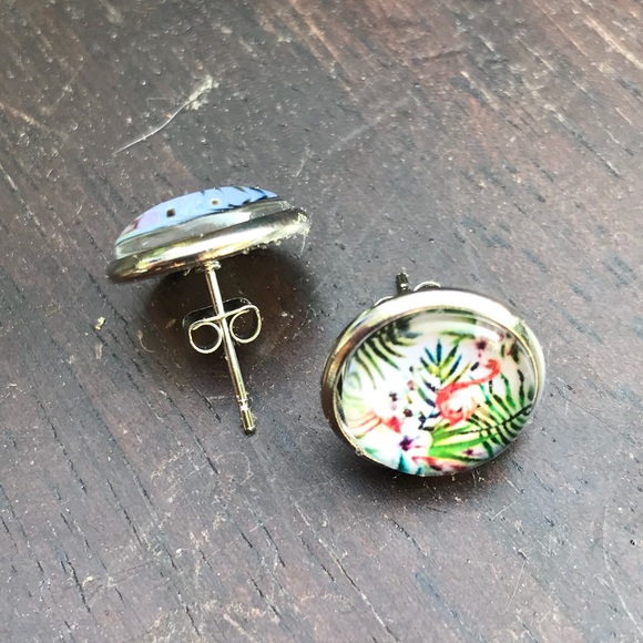 Tropical Flamingo Round Glass Dome Stud Earrings - Picture 3 of 3